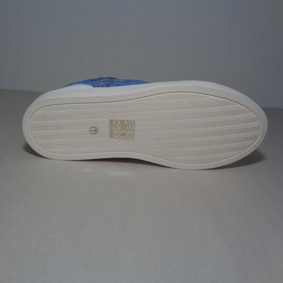 Journee Collection Size 10 Wide / LYNZ / Blue / Sneakers / New Women's Shoes - Picture 14 of 16